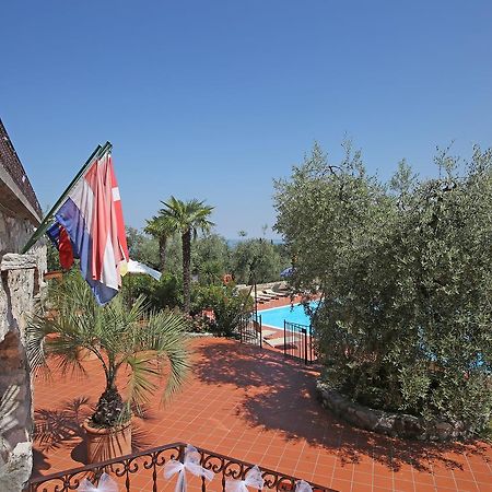 San Rocco Relais Aparthotel Soiano Del Lago Exterior photo