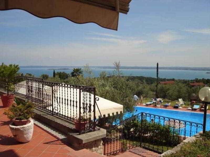 San Rocco Relais Aparthotel Soiano Del Lago Exterior photo