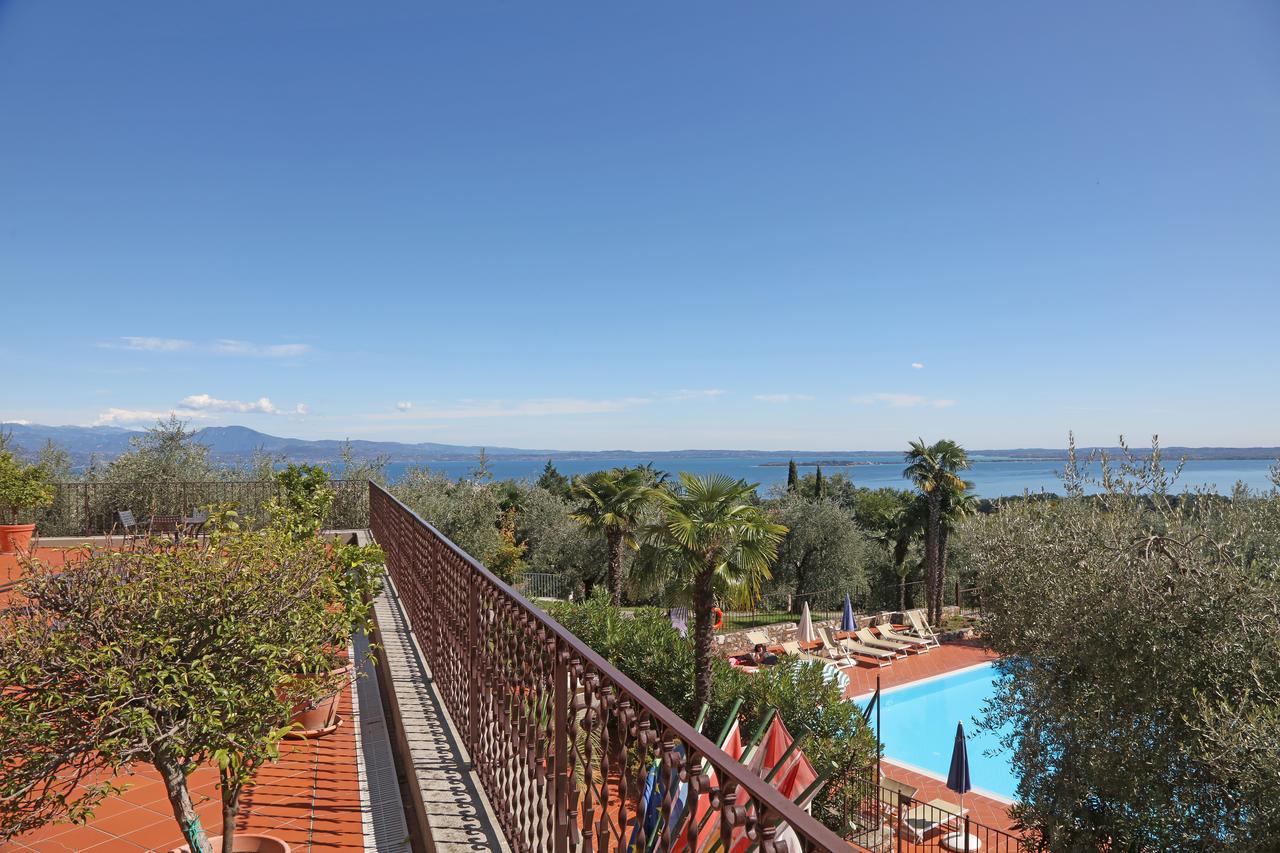 San Rocco Relais Aparthotel Soiano Del Lago Exterior photo